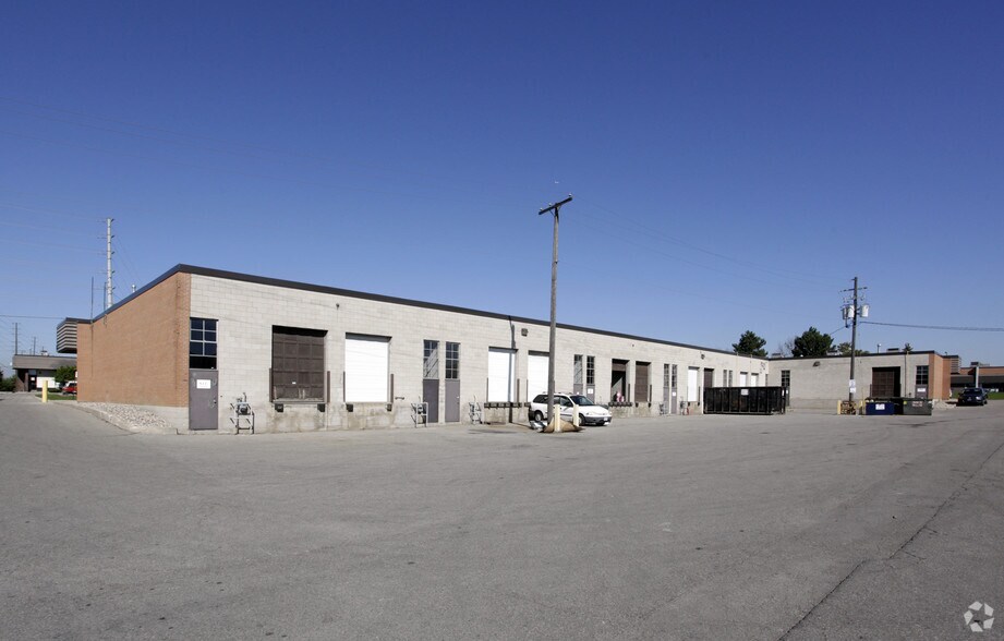 More Photos Of 2708-2724 Rena Rd, Mississauga Flex For Sale