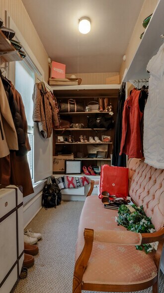 More Photos Of 33 W Cedar St, Chippewa Falls Office For Sale