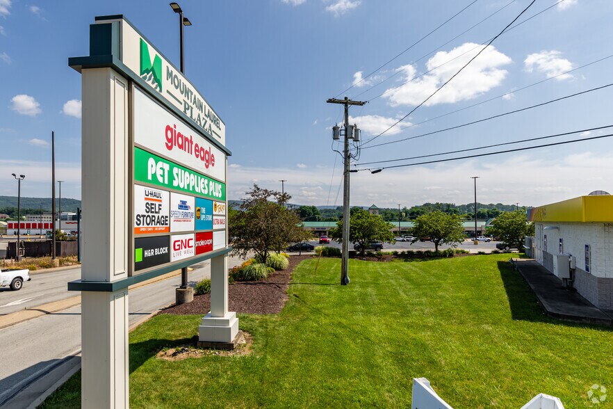 More Photos Of 1050-1072 Mountain Laurel Plz, Latrobe Freestanding For Lease
