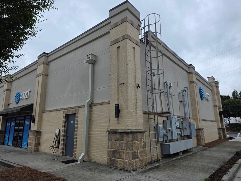 More Photos Of 8020 McGinnis Ferry Rd, Suwanee Freestanding For Lease