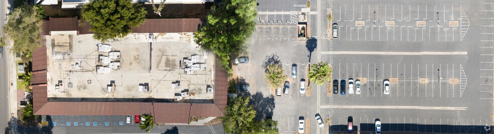 More Photos Of 2112 E 4th St, Santa Ana Office For Lease