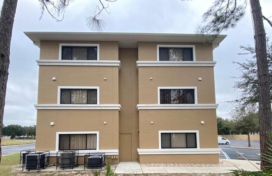 More Photos Of 1490 Sunshadow Dr, Casselberry Loft Creative Space For Lease