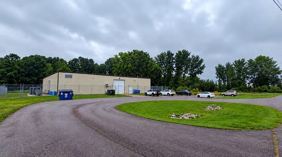 More Photos Of 737 Industrial Park Rd, Bangor Service For Sale