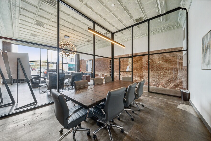 More Photos Of 219 E Rogers Blvd, Skiatook Storefront Retail Office For Sale