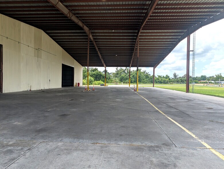 More Photos Of 1509 S Byron Butler Pky, Perry Manufacturing For Sale