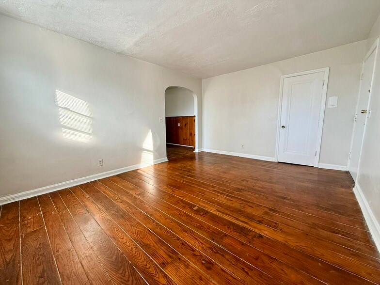 More Photos Of 2334 Kemper Ln, Cincinnati Apartments For Sale