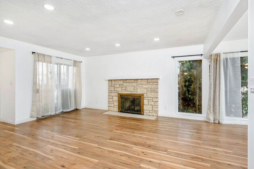 More Photos Of 4376 W 134th St, Hawthorne Apartments For Sale