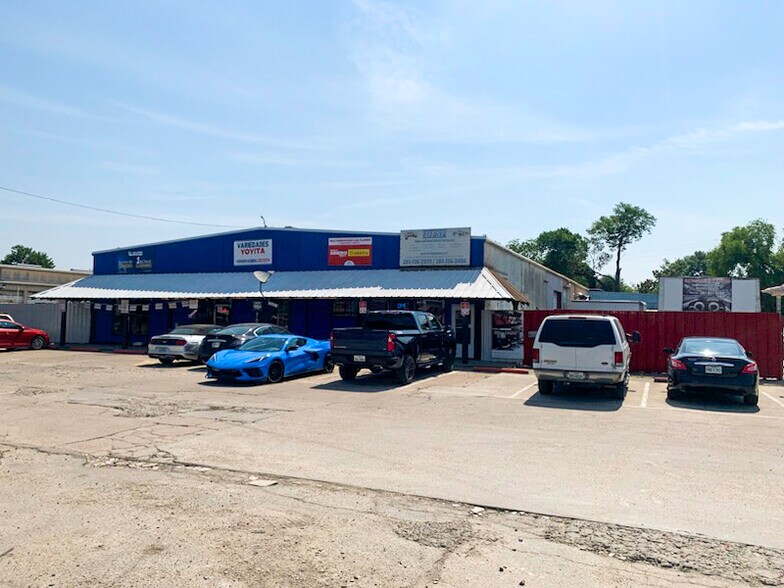 More Photos Of 11702 Aldine Westfield Rd, Houston Warehouse For Sale