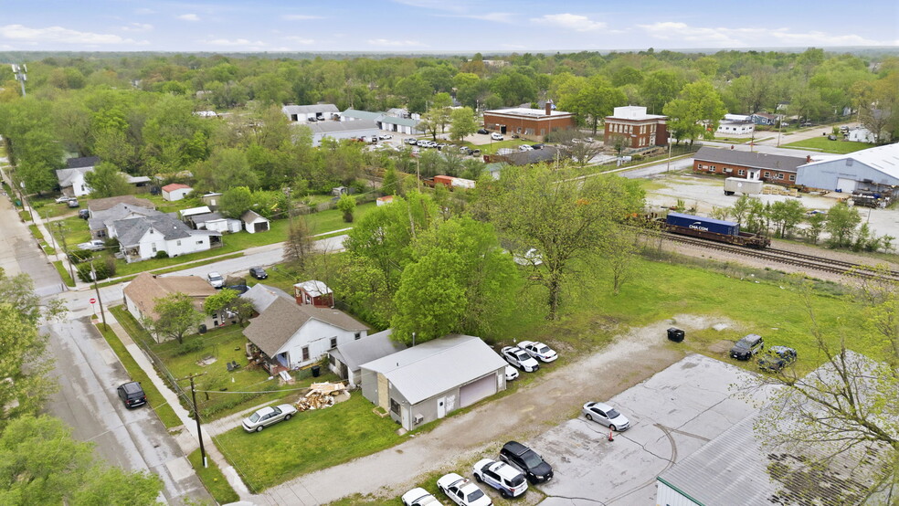 More Photos Of 1525 E Florida St, Springfield Auto Repair For Sale
