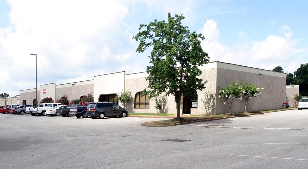 Primary Photo Of 1683 Shelby Oaks Dr N, Memphis Flex For Lease