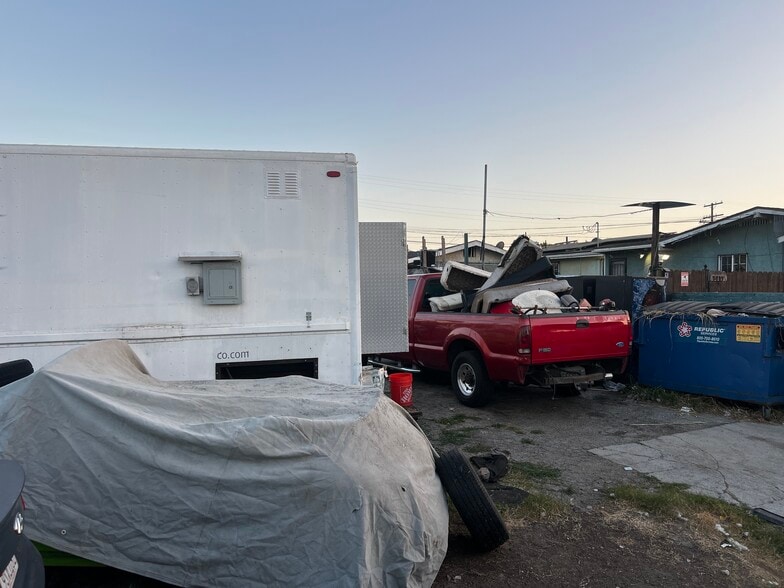 More Photos Of 10305 S Normandie Ave, Los Angeles Land For Sale