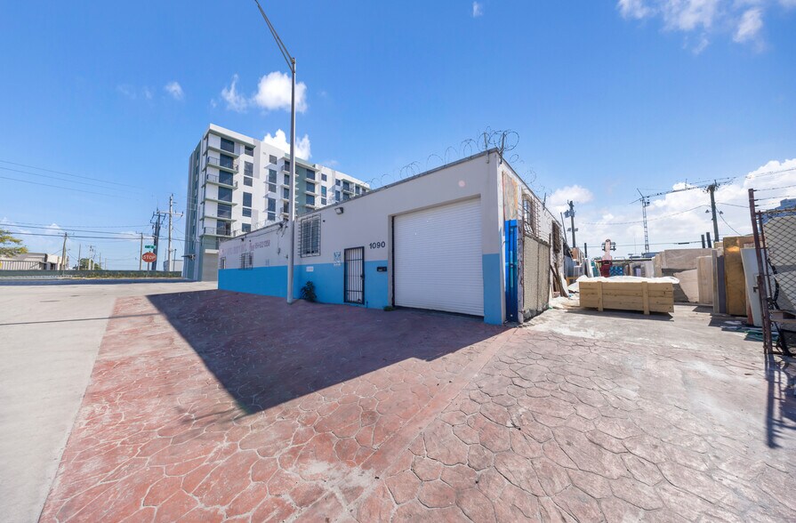 More Photos Of 2690 E 11th Ave, Hialeah Warehouse For Lease