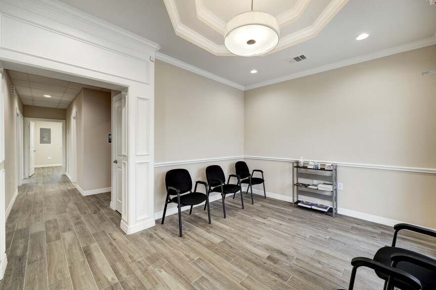 More Photos Of 16310 State Highway 249, Houston Showroom For Sale