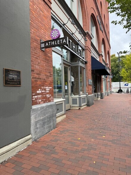 More Photos Of 1 Church St, Burlington Office For Lease