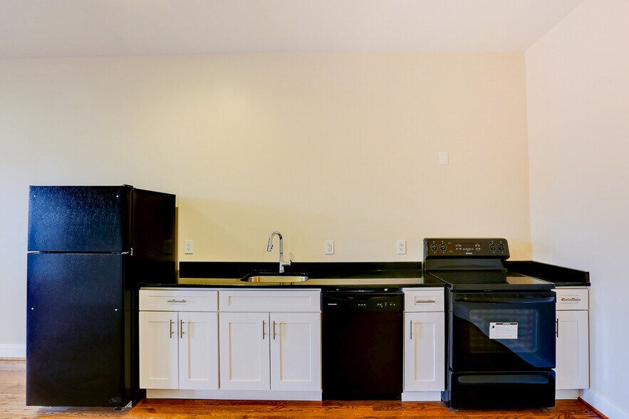 More Photos Of 2116-2118 Saint Paul St, Baltimore Apartments For Sale