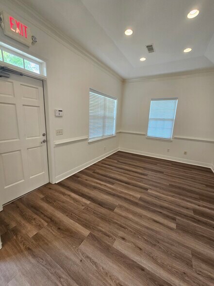 More Photos Of 1815 Lockeway Dr, Alpharetta Office For Sale