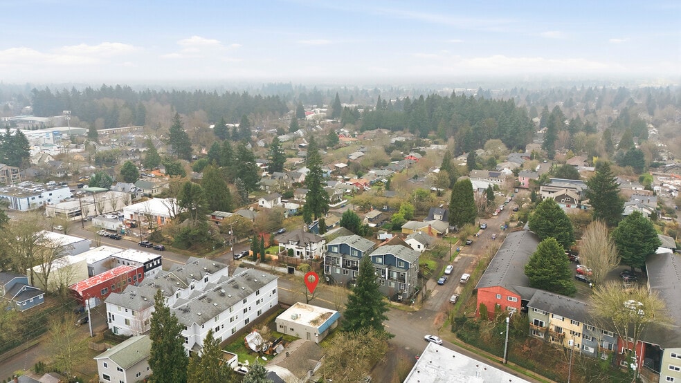 More Photos Of 3004 SE 50th Ave, Portland Office For Sale