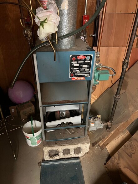 More Photos Of 129-137 La France Ave, Bloomfield Storefront For Sale
