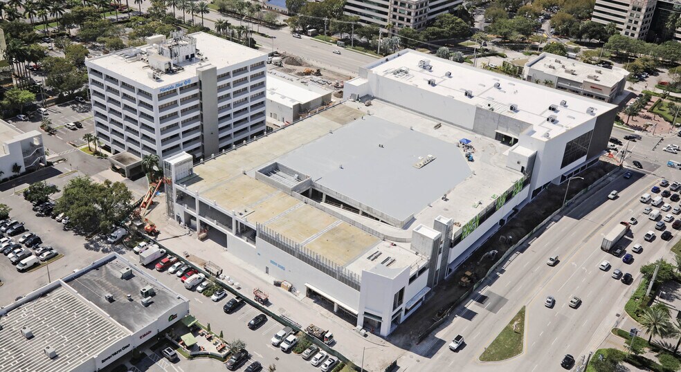 More Photos Of 8700 NW 36th St, Miami Unknown For Lease