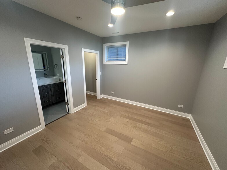 More Photos Of 4950-4956 S Michigan Ave, Chicago Apartments For Sale