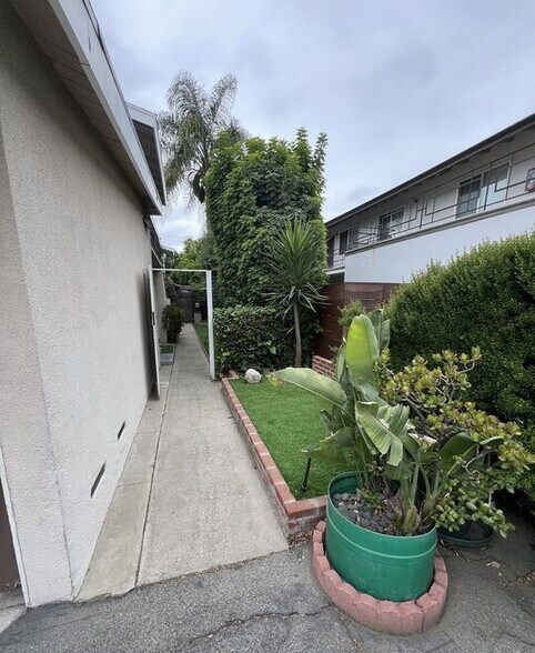 More Photos Of 14722 Magnolia Blvd, Sherman Oaks Apartments For Sale