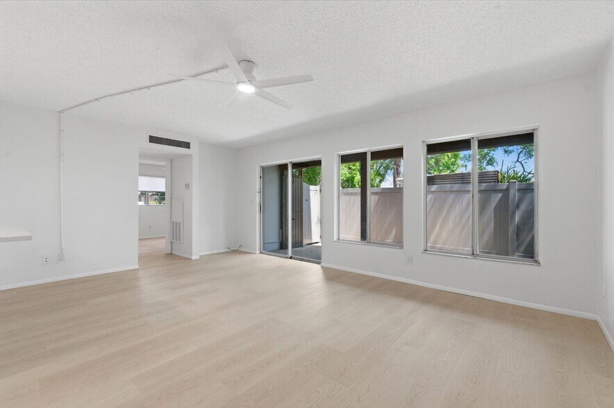 More Photos Of 1100 Turner St, Clearwater Apartments For Sale