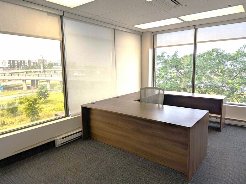 More Photos Of 7575 Rte Transcanadienne, Montréal Office For Lease