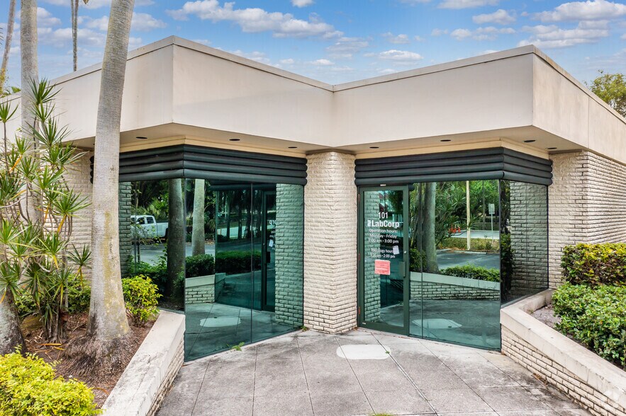 More Photos Of 7061 Cypress Rd, Plantation Medical For Lease