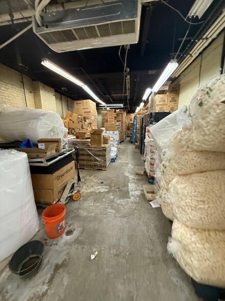 More Photos Of 4541-4545 39th St, Long Island City Warehouse For Lease