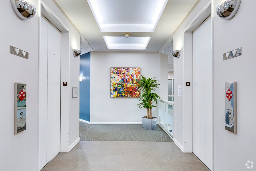 More Photos Of 140 Stoneridge Dr, Columbia Office For Lease