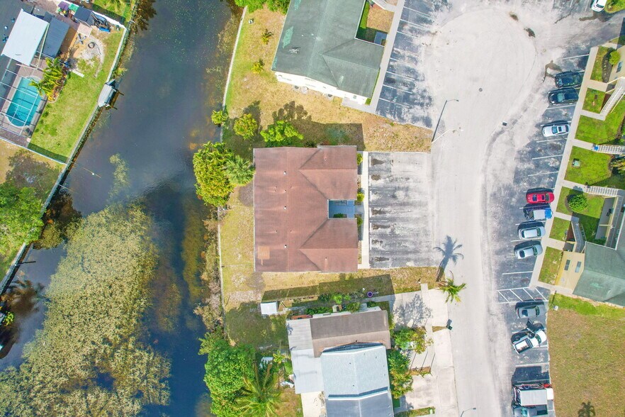 More Photos Of 461 Sunshine Dr, Coconut Creek Apartments For Sale