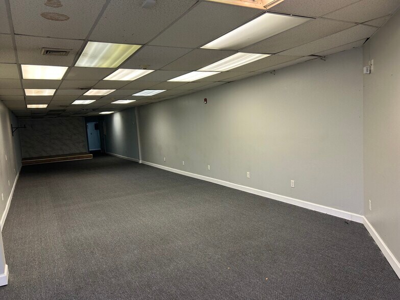 Primary Photo Of 3694 Horseblock Rd, Medford Storefront Retail Office For Lease