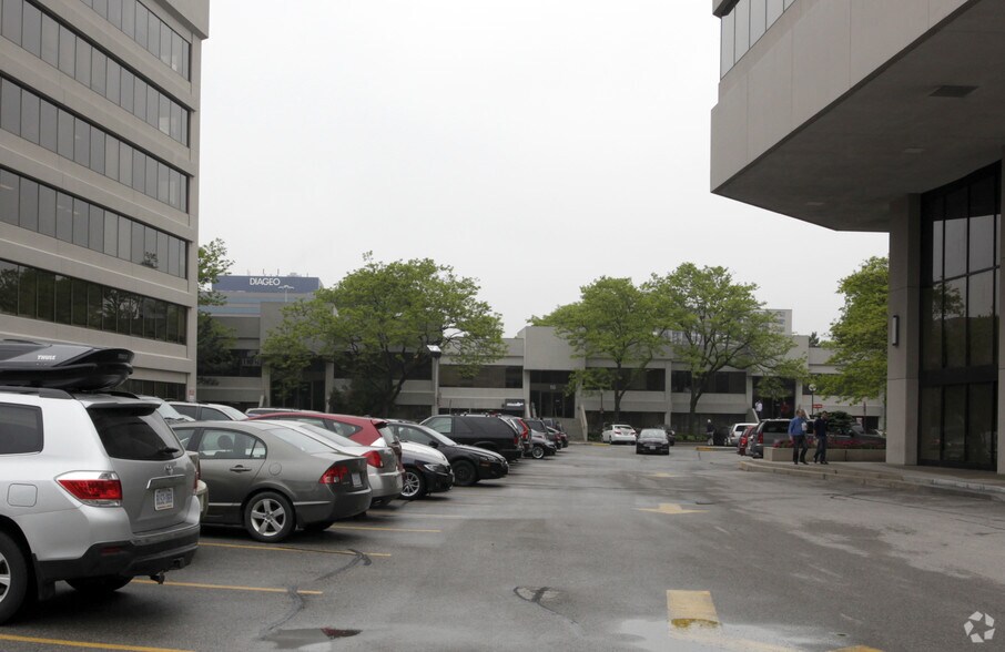 More Photos Of 17-19 Four Seasons Pl, Toronto Office For Lease