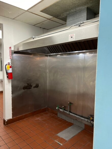 More Photos Of 2500 San Jose Dr, Antioch General Retail For Lease