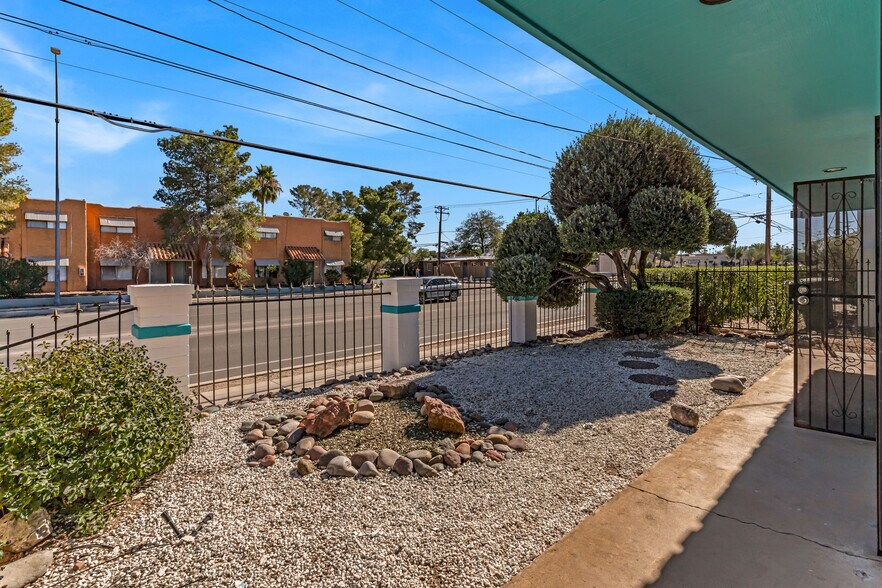 More Photos Of 2901 N Alvernon Way, Tucson Office For Sale