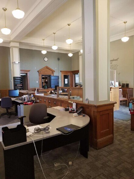 More Photos Of 200 1st Ave E, Newton Office For Sale
