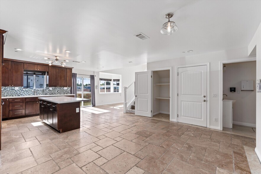 More Photos Of 7761 Garfield Ave, Huntington Beach Apartments For Sale