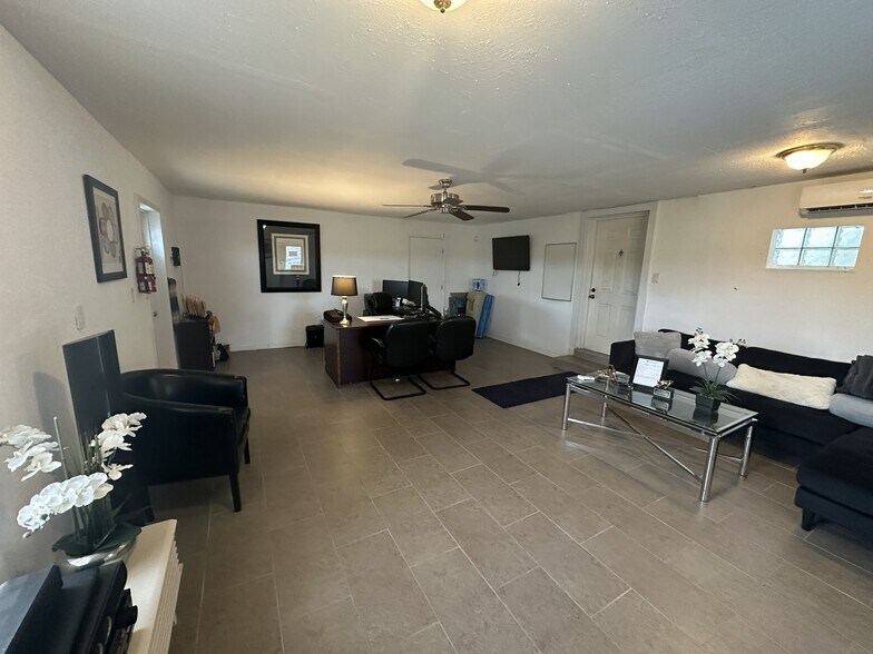 More Photos Of 2746 US Highway 27 N, Avon Park Freestanding For Sale