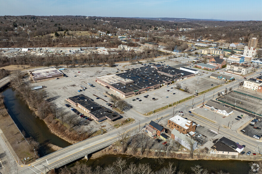 Primary Photo Of 100 S Jefferson St, New Castle Storefront Retail Office For Lease