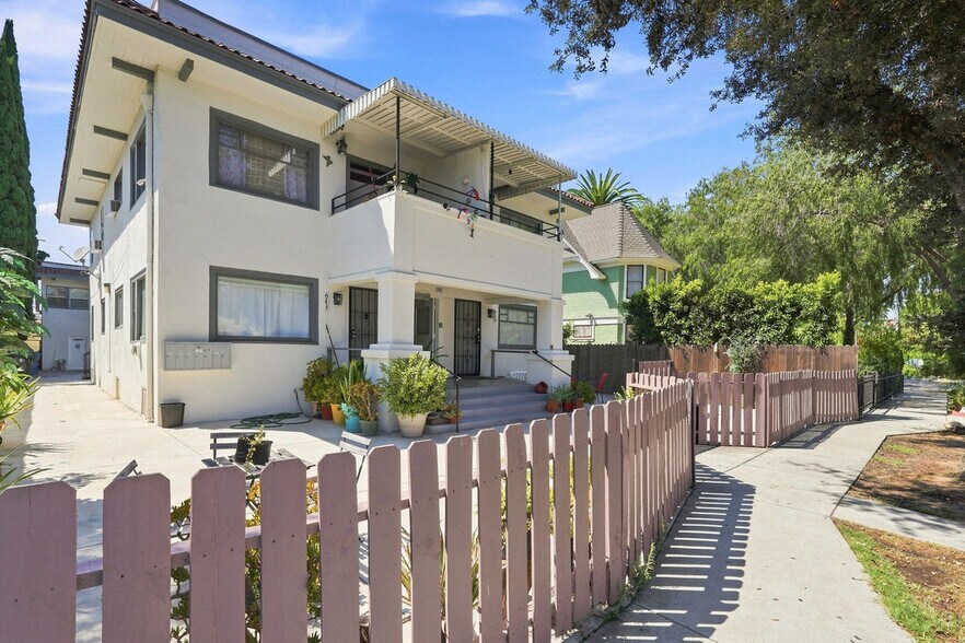 More Photos Of 943-949 Chestnut Ave, Long Beach Apartments For Sale