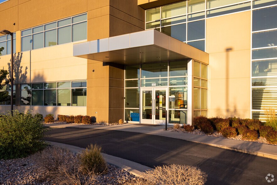 More Photos Of 950 N 2200 W, Salt Lake City Office For Lease