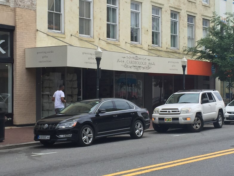 More Photos Of 310-312 W Broughton St, Savannah Storefront Retail Residential For Sale