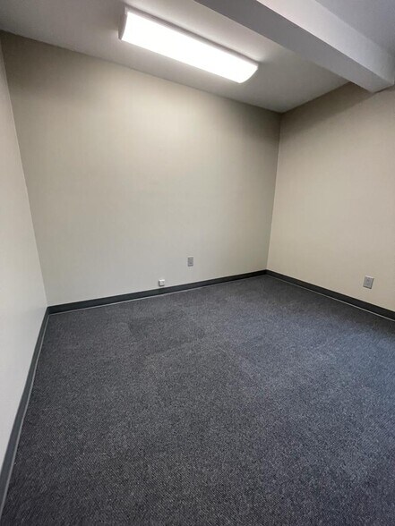 More Photos Of 280 Main St, Westminster Medical For Lease