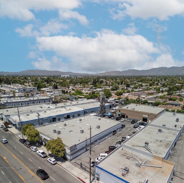 More Photos Of 13201-13209 Saticoy St, North Hollywood Warehouse For Sale