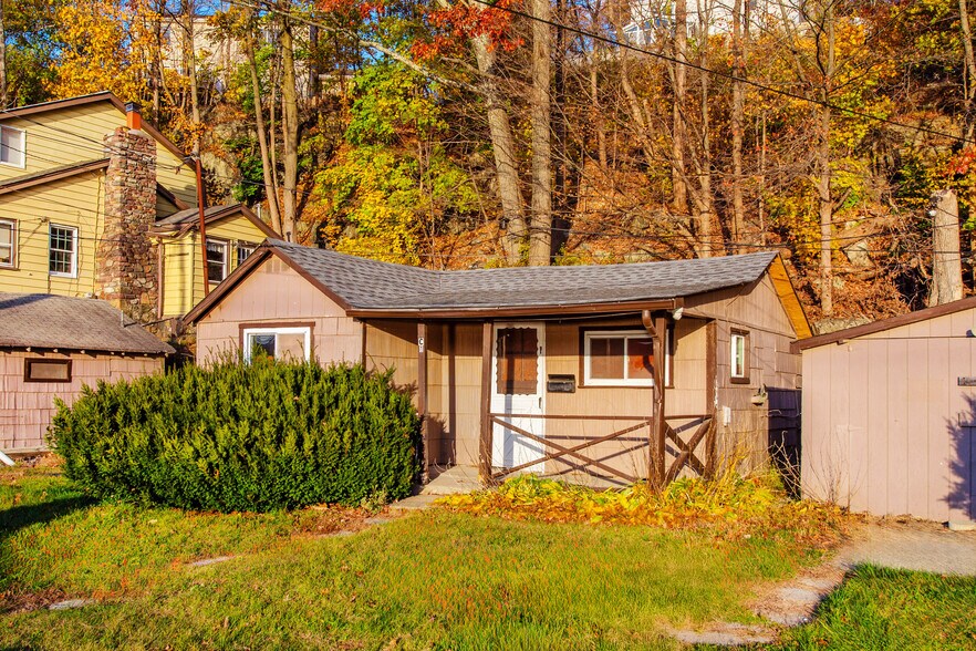 More Photos Of 148 Route 181, Lake Hopatcong Apartments For Sale