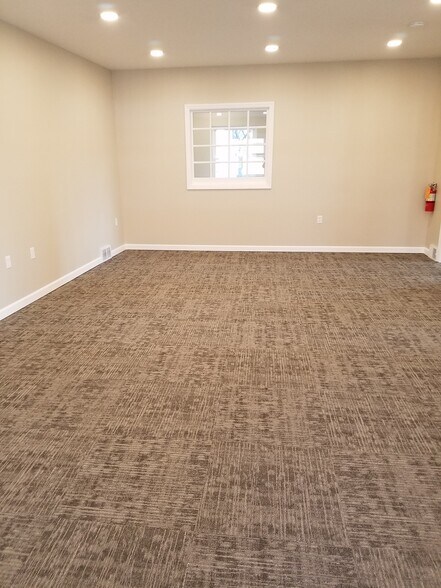 More Photos Of 425-427 Cochran Rd, Pittsburgh Office For Sale