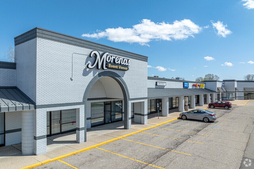 More Photos Of 4450-4548 Breton Rd SE, Grand Rapids General Retail For Sale