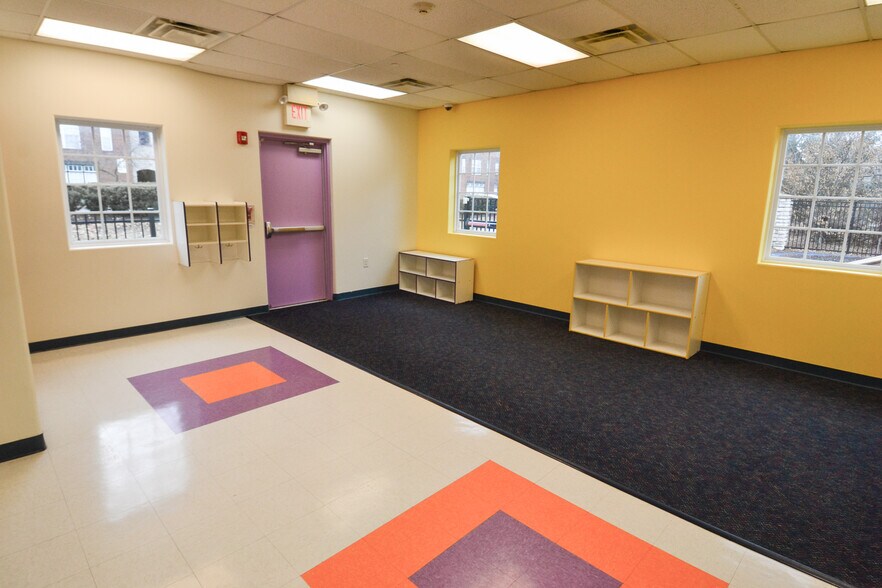 More Photos Of 6320 Perimeter Loop Rd, Dublin Daycare Center For Sale