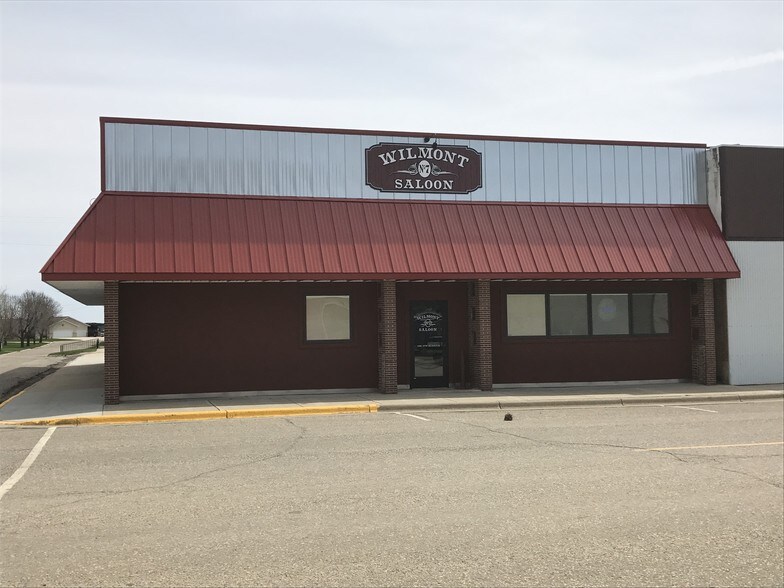 More Photos Of 402 4th Ave, Wilmont Bar For Sale