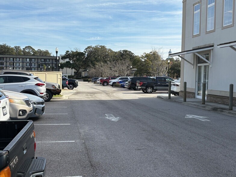 More Photos Of 1411 Queen St, Beaufort Office For Sale